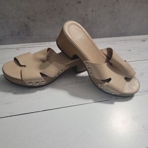 Wonders Cream Comfort Mules with Cushioned Footbed